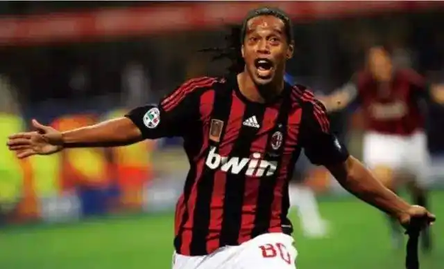 曾在曼联任 曾在曼联任