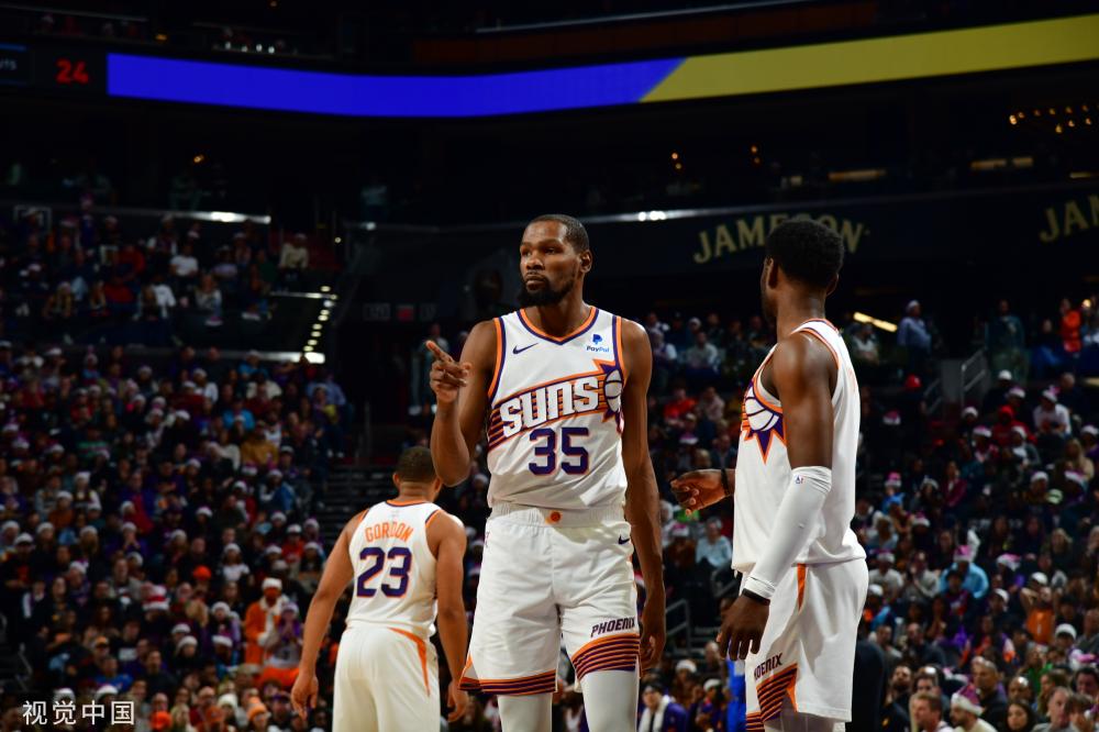 天空本赛季在没有里斯的情况下战绩为1胜6负，平均输掉22.3分.