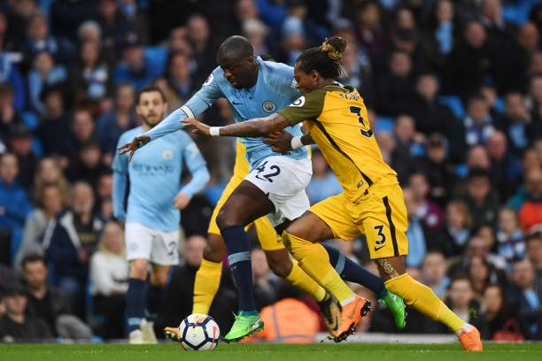 现代足球产 现代足球产